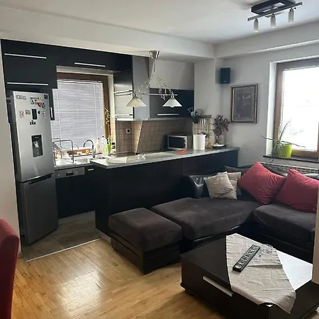 Petar's 2 Private Parking Apartment Skopje